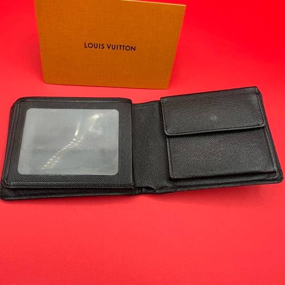 Authentic Louis Vuitton Black Checkered Key & Card Holder - Picture 6 of 10